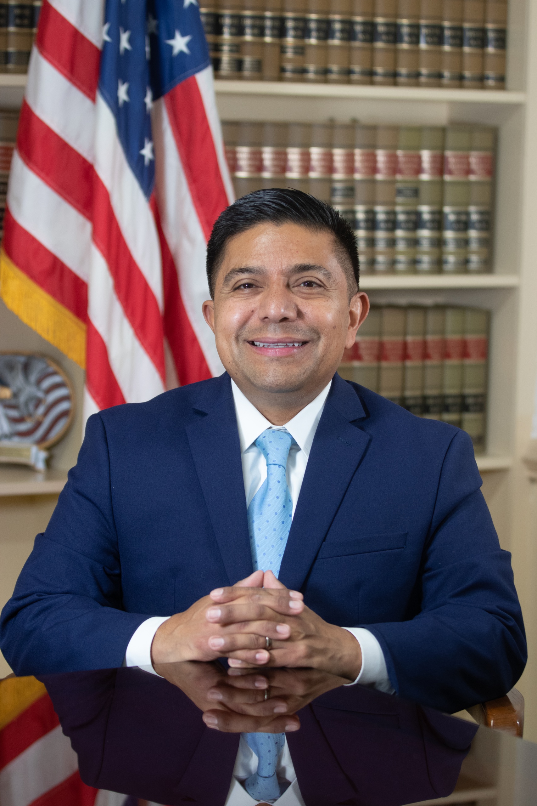 Experienced Attorney Victor Ramirez: Criminal & Civil Rights Representation