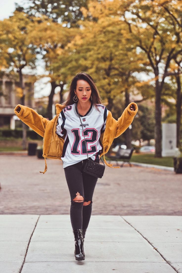 Rocking Your Dominican Jersey: Style Tips and Outfit Ideas for Game Day