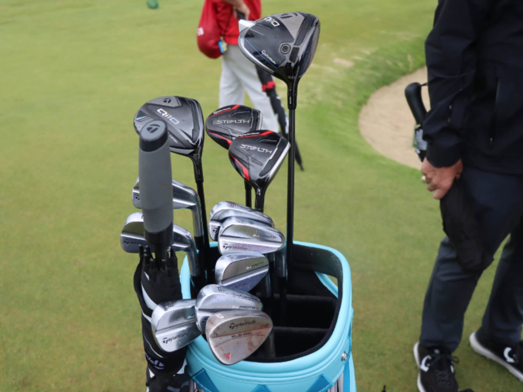 Dustin Johnson WITB:  Find Out Whats in His Bag Right Now!