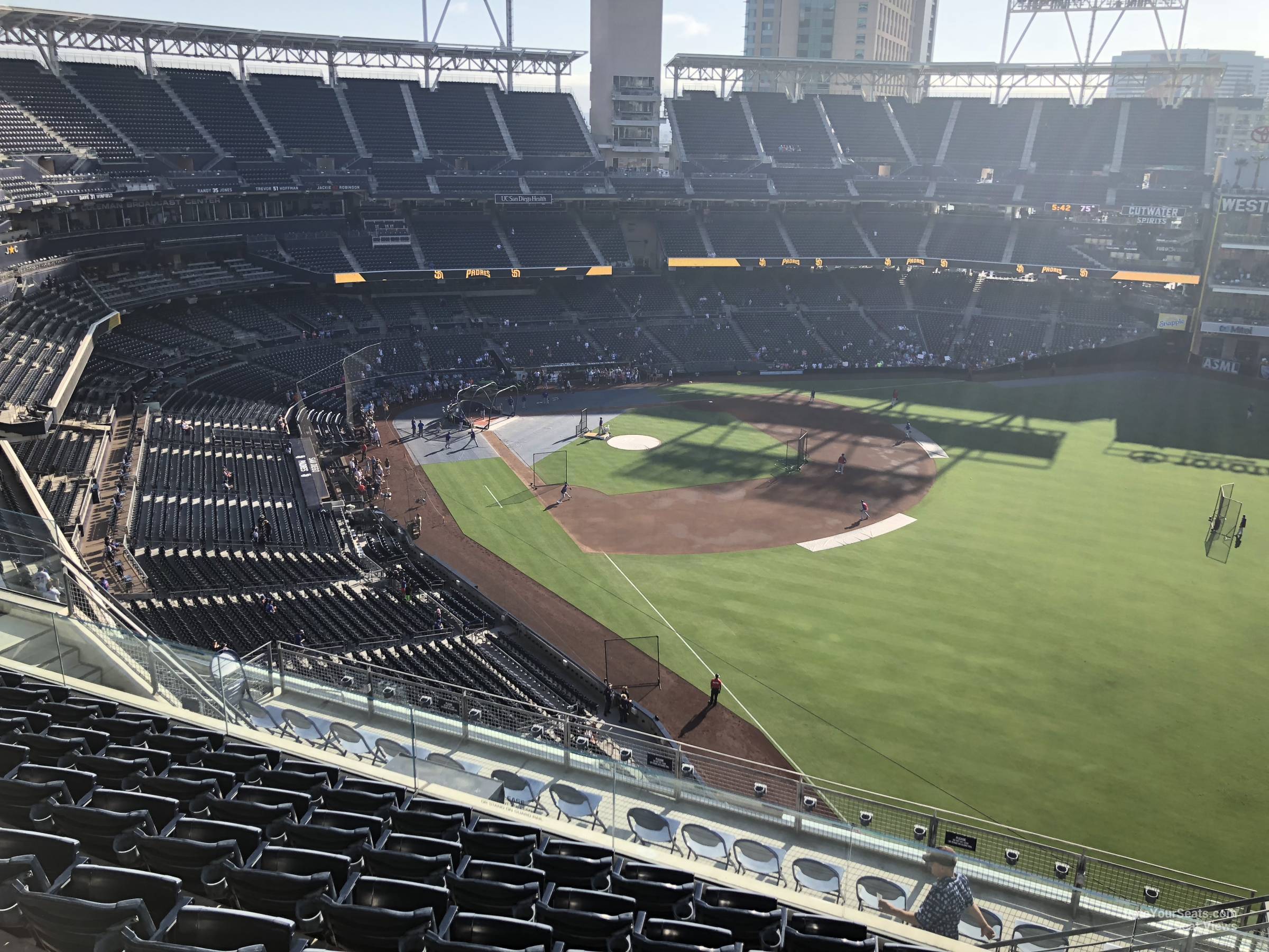 Best Seats at Petco Park: Is Section 325 a Good Choice? Read This Before the Game!