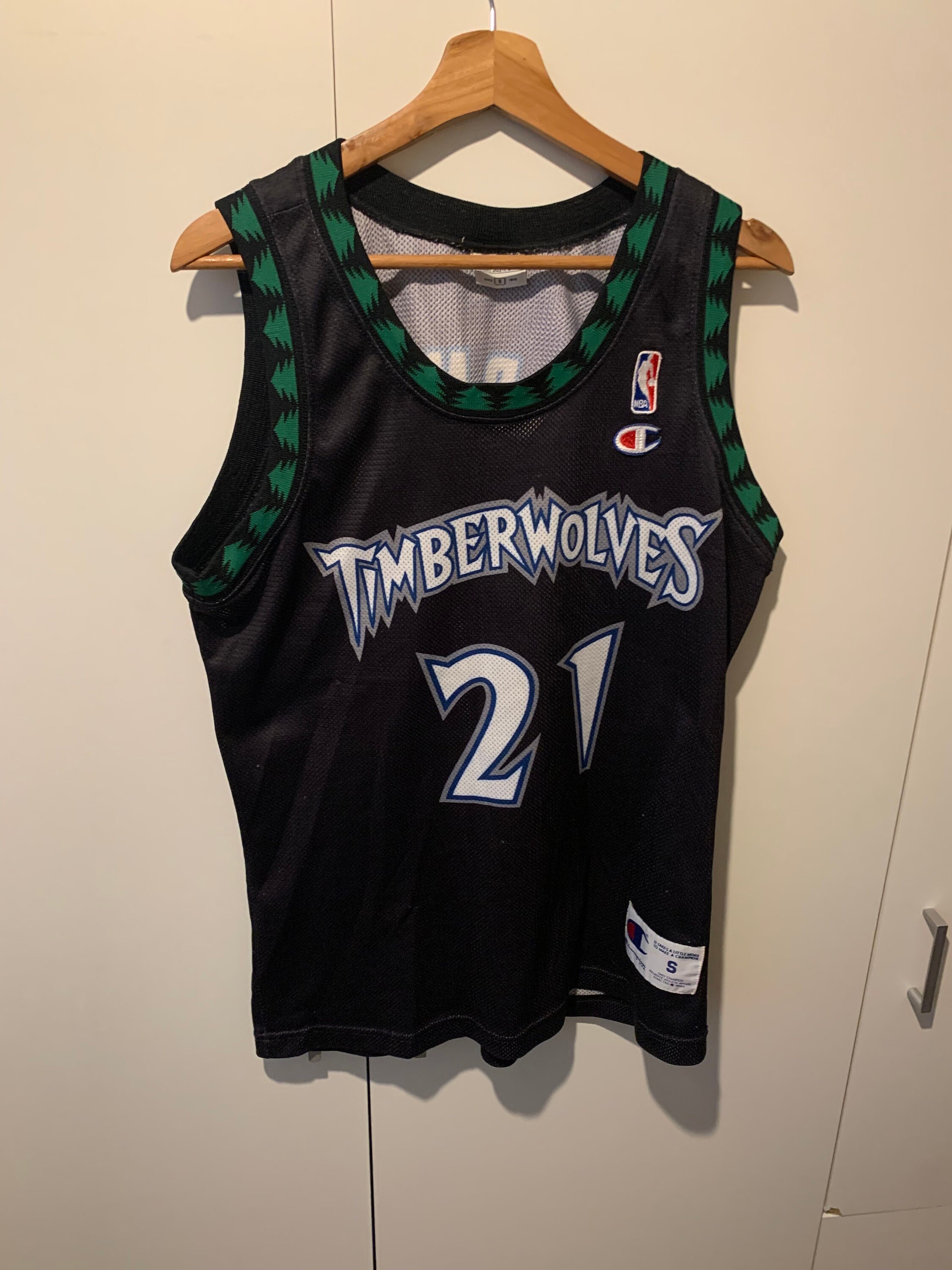 Kevin Garnett Jersey Timberwolves: Where to Find the Best Deals and Top Picks for Fans Online Now