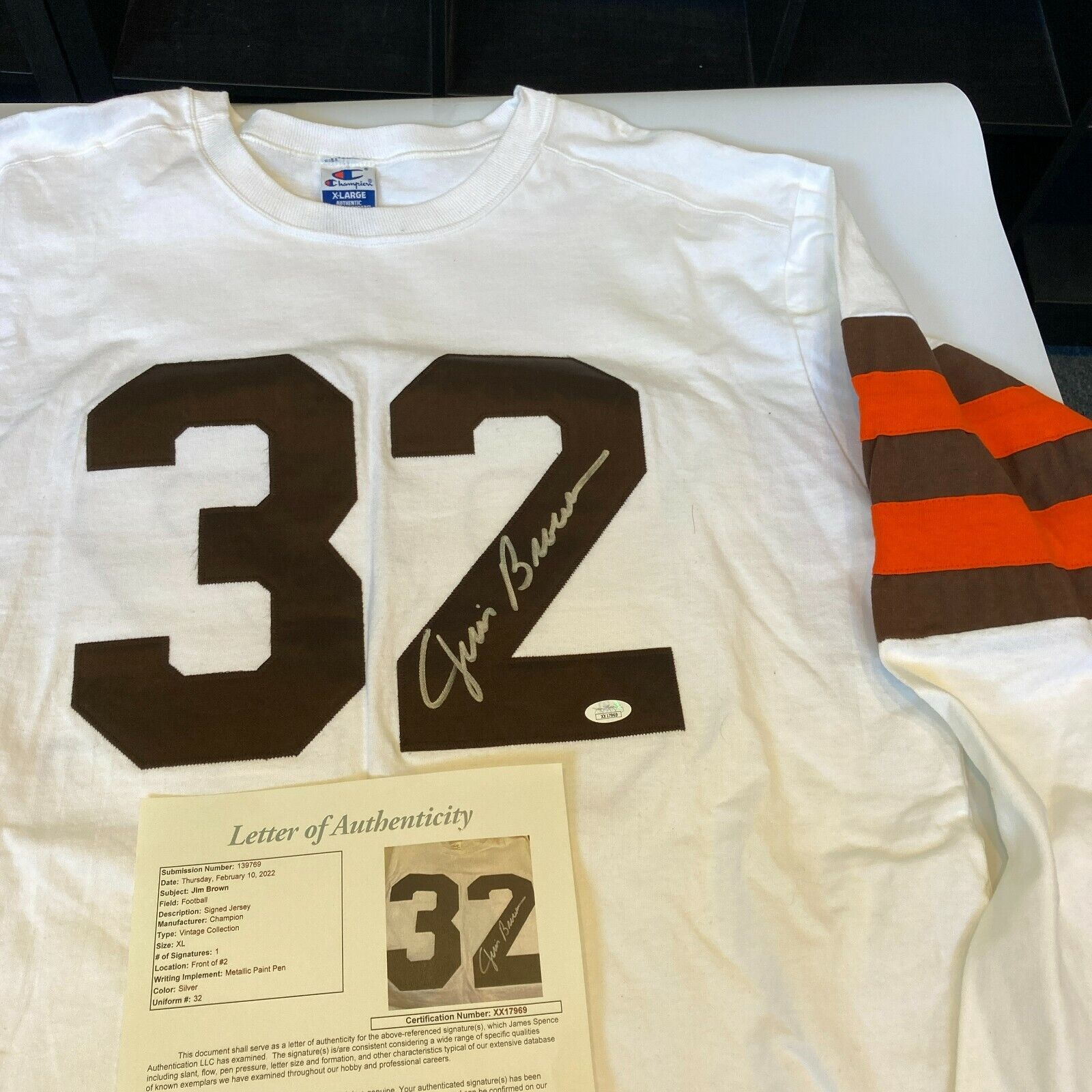 Jim Brown Autographed Jersey Value: Is It a Good Investment for Collectors?