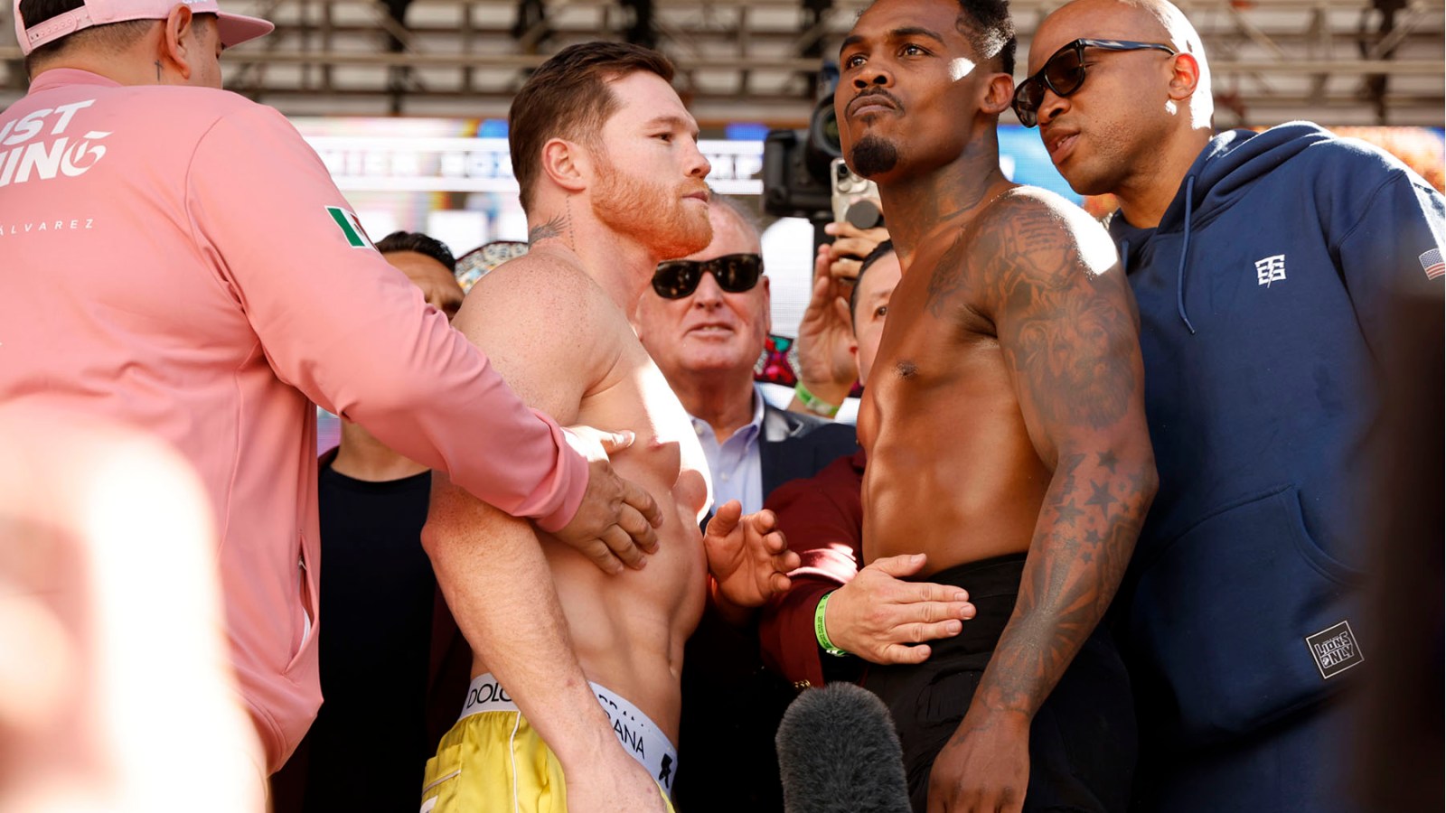 Canelo vs Charlo Live: Where to Watch? (Best Streaming Options For You!)