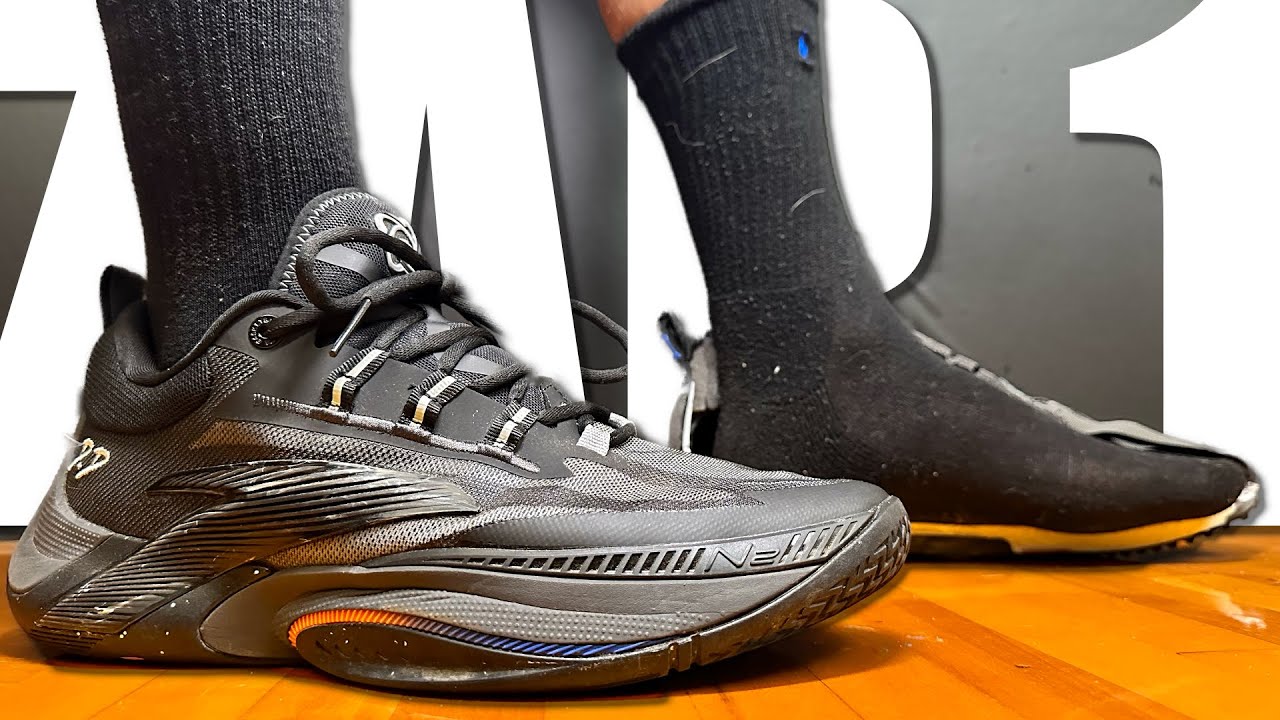 What are Donte DiVincenzo Shoes? Check out his awesome kicks for this season.